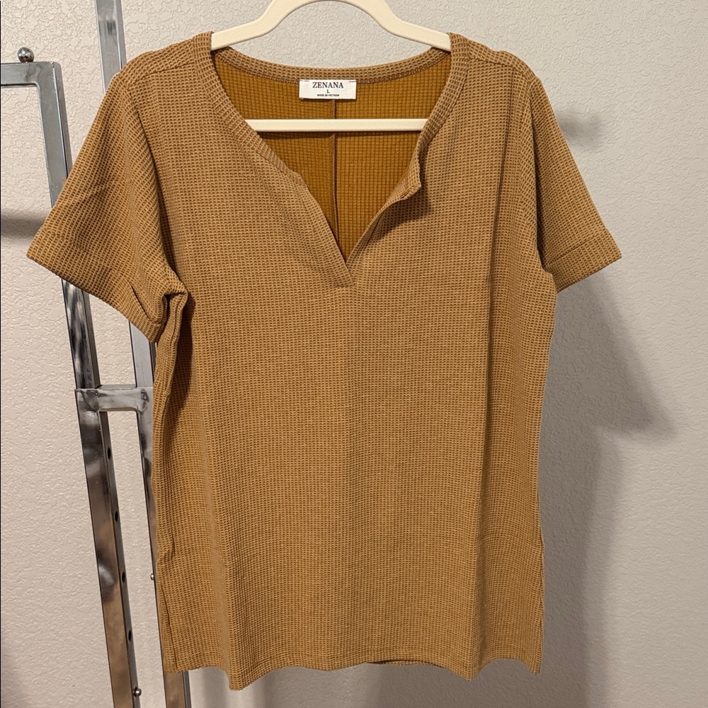 Zenana Outfitters Camel Tan Short Sleeve Waffle Knit Top Small NWOT